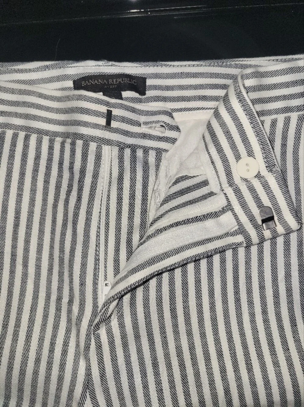 Banana Republic NWOT Women’s Avery Black/White Striped Pants Size 8